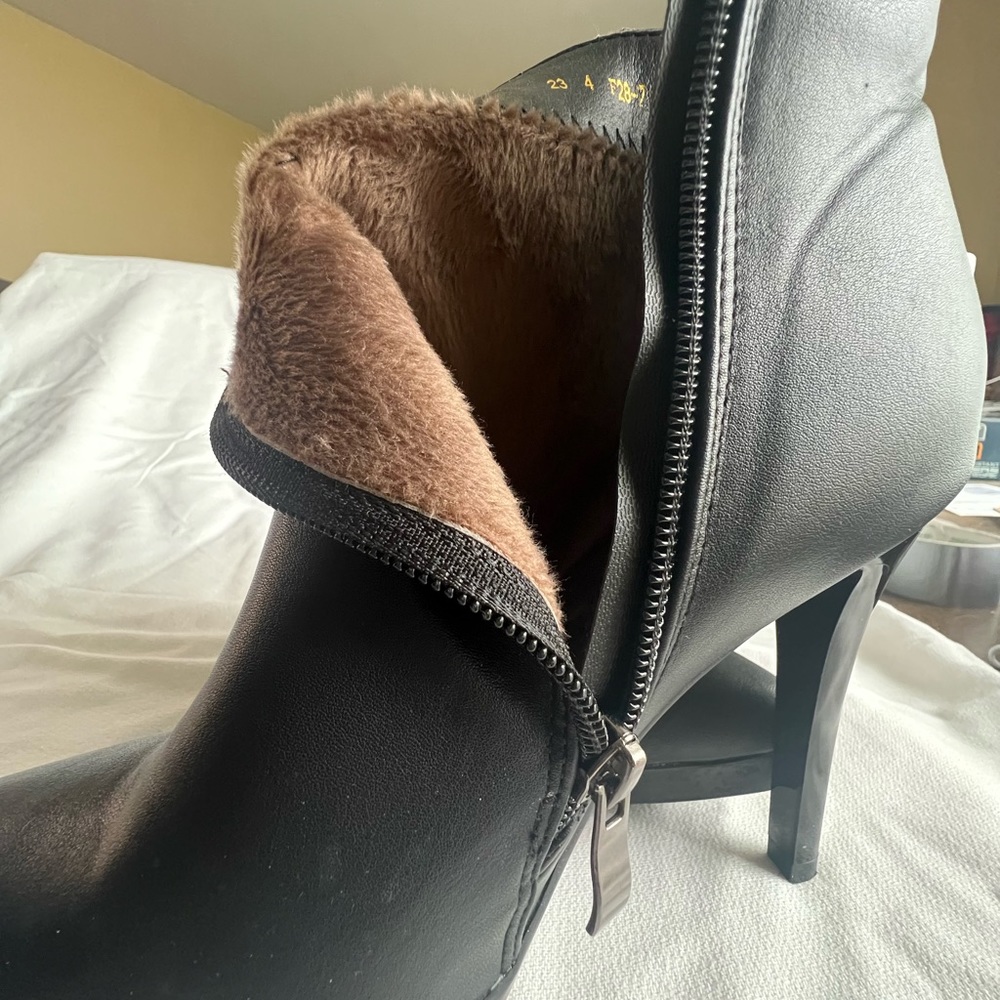 Barely Used 4” Heel Booties - image 7